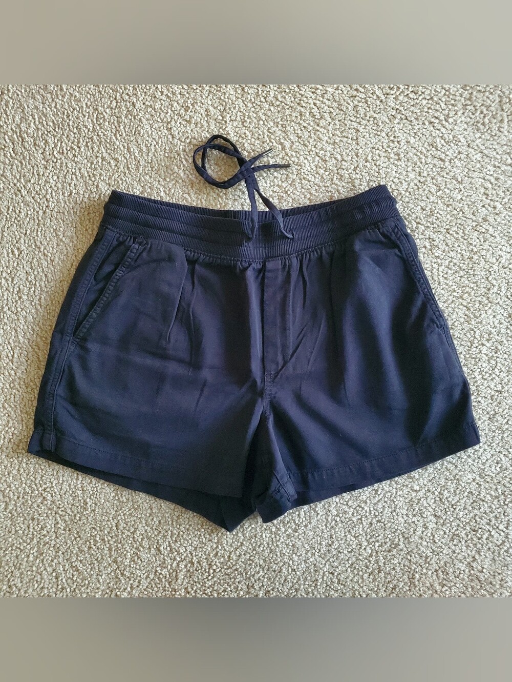 NWOT Gap pull on shorts